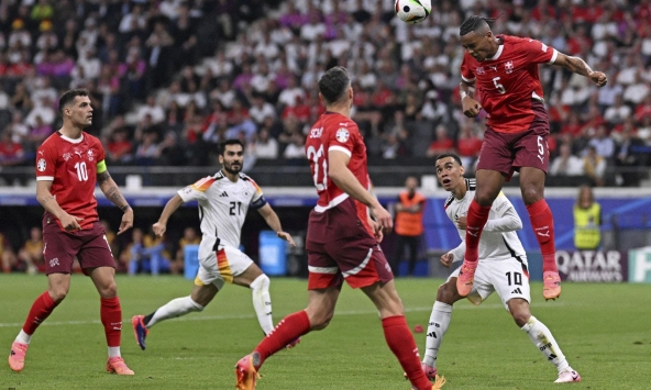 Euro 2024: Đức giành ngôi đầu bảng A một cách nghẹt thở