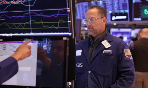 S&P 500 và Nasdaq Composite trở lại sắc xanh sau 3 phiên giảm liên tiếp