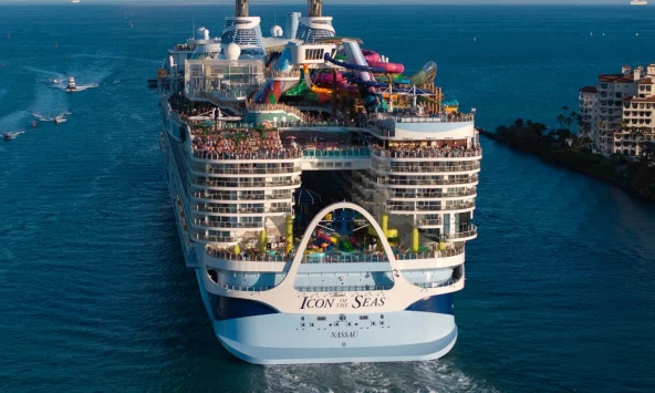 Cháy du thuyền lớn nhất thế giới