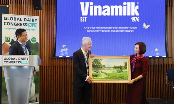 Vinamilk tạo ấn tượng với thương hiệu mới và thông điệp 'Để tâm thay đổi' tại Hội nghị sữa toàn cầu 2024