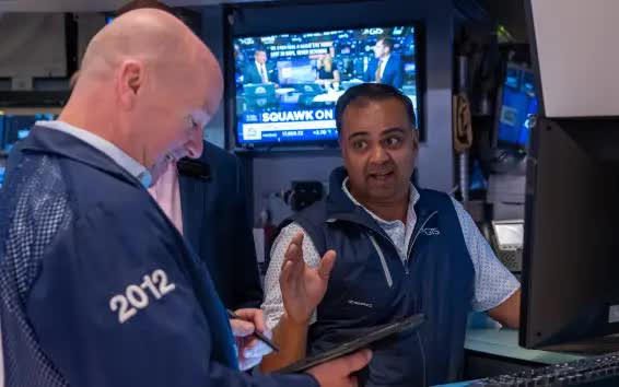 S&P 500 tăng nhẹ chờ dữ liệu lạm phát mới của Mỹ