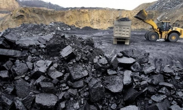 Trung Quốc đang tích trữ than trước khi nhu cầu đạt đỉnh vào mùa hè