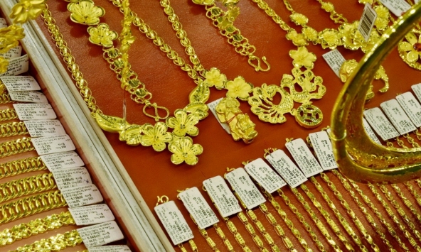 Giá vàng hôm nay 28/6: Thế giới tăng bật trở lại