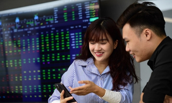 Nhà đầu tư chứng khoán kỳ vọng vào thông tin hỗ trợ mới