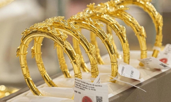 Giá vàng hôm nay 1/7: Thế giới tăng nhẹ