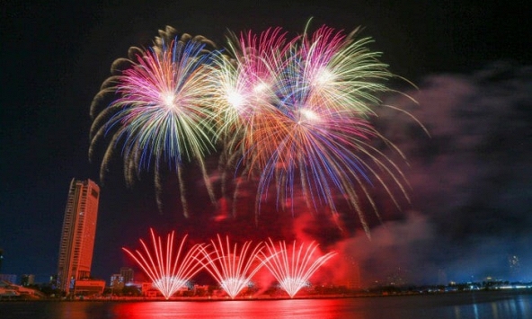 Nhìn lại khoảnh khắc pháo hoa đưa Trung Quốc và Phần Lan vào chung kết DIFF 2024