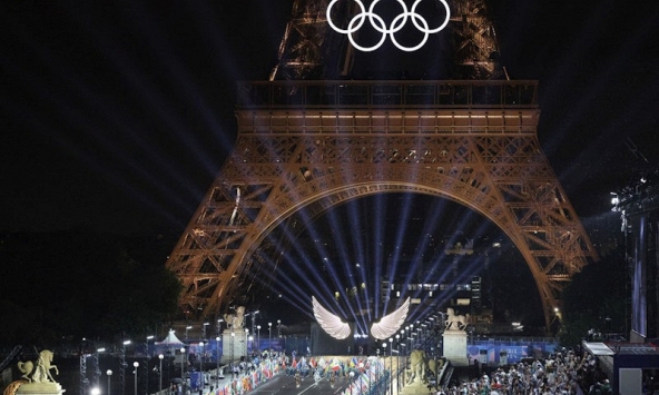 Lễ khai mạc Olympic Paris 2024: Ấn tượng và đặc sắc bất chấp trời mưa