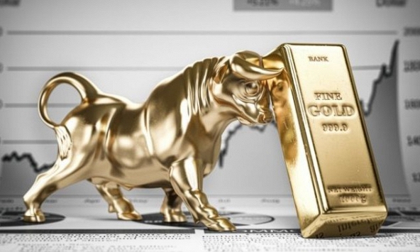 Giá vàng giảm khi nhà đầu tư chờ đợi dữ liệu kinh tế Mỹ