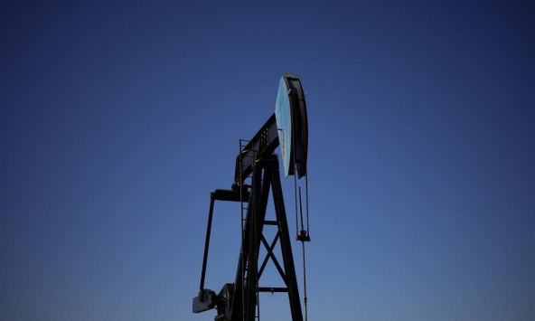 Dầu phục hồi sau khi giảm xuống mức thấp nhất kể từ năm 2021