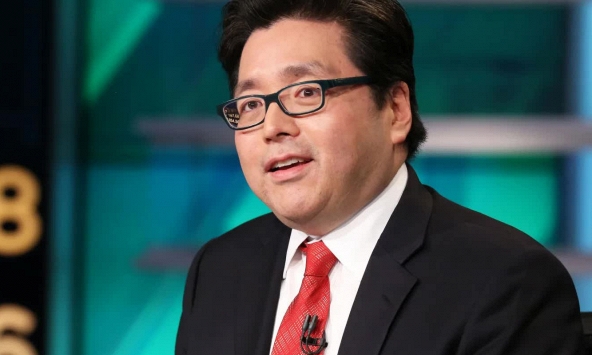 Nhà đầu cơ giá lên Tom Lee do dự với cuộc bùng nổ hậu lãi suất của Fed