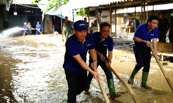 Hỗ trợ người dân khắc phục hậu quả sau bão lũ, khôi phục cuộc sống