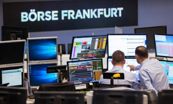 Cổ phiếu châu Âu lên mức cao kỷ lục mới khi các gã khổng lồ xa xỉ tăng giá nhờ kích thích của Trung Quốc