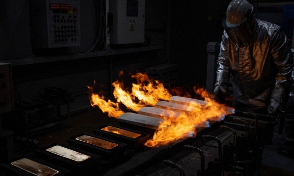 Thị trường hàng hóa 2/10: Mọi thứ tăng vọt sau khi Iran phóng tên lửa vào Israel