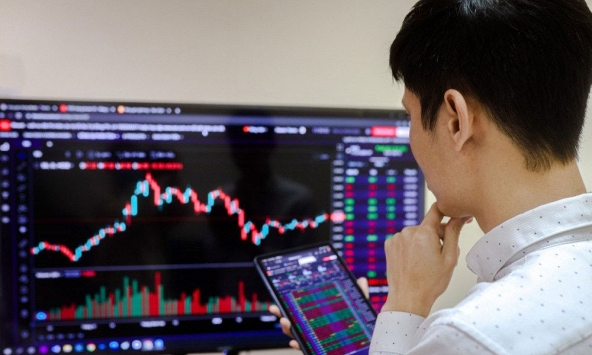 Nhận định chứng khoán 7/10: Tập trung vào nhóm cổ phiếu có nền tảng tốt