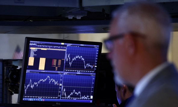 Dow Jones tăng 400 điểm, S&P 500 lập kỷ lục mới khi thị trường thoát khỏi tình trạng bất ổn trong tháng 10