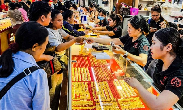 Lào đặt hy vọng vào giao dịch vàng khi nền kinh tế suy yếu