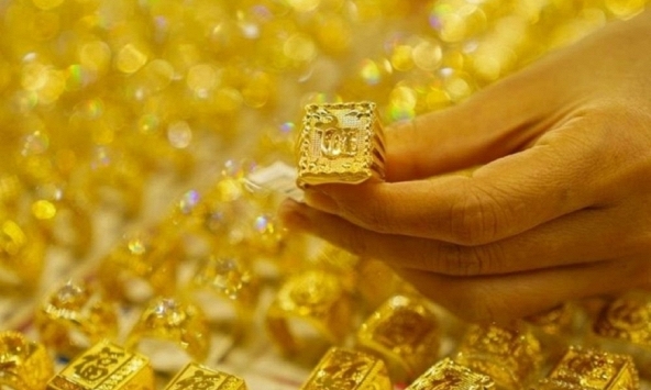 Thị trường hàng hóa 23/10: Vàng tiếp tục lập kỷ lục mới