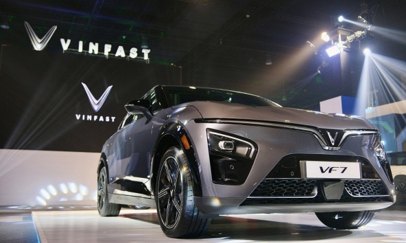 VinFast chính thức mở bán ô tô điện VF 7 tại Philippines