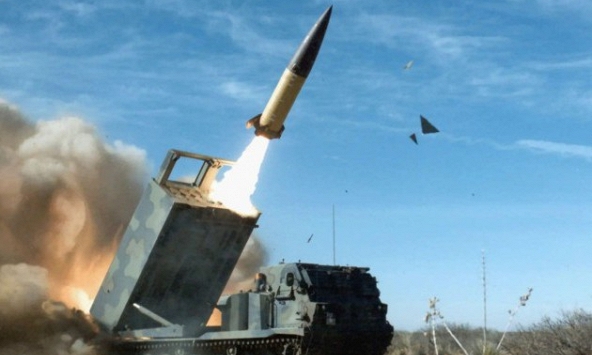 Ông Biden cho phép Ukraina tấn công Nga bằng tên lửa tầm xa của Mỹ