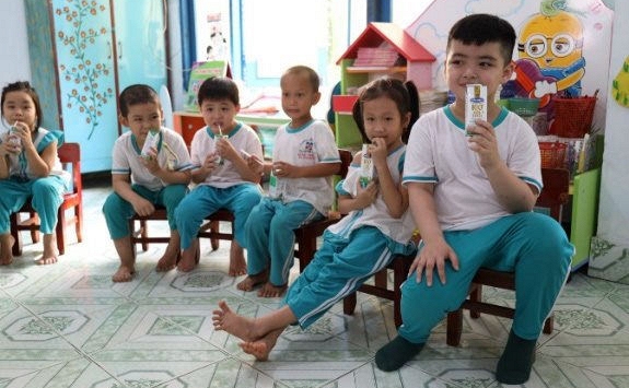 4 năm triển khai, sữa học đường tỉnh Bến Tre “được lòng” cả thầy trò, phụ huynh