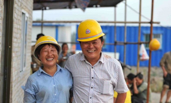 Bố mẹ ở nhà ăn cơm trắng với rau, con ra ngoài đãi bạn ăn linh đình, đây là kiểu nuôi dạy con tai hại nhất