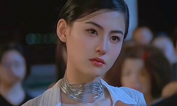 Những bức ảnh tuổi 20 của Trương Bá Chi gây sốt, netizen ngậm ngùi: Xinh đẹp như vậy cũng chẳng giữ nổi trái tim Tạ Đình Phong 