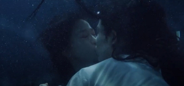 Tan chảy với 'combo hôn' của Ngu Thư Hân và Trương Lăng Hách ở 'Vân chi vũ', fan bình luận: Gì thì khờ chứ cái này nhanh lắm