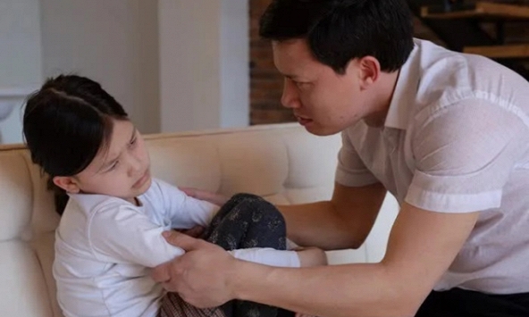 2 câu nói của cha mẹ gây ảnh hưởng tiêu cực đến con, đặc biệt là các bé trai