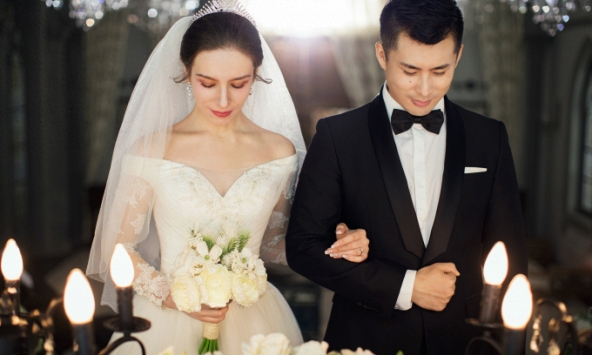 Cô gái xinh đẹp và anh tiếp viên hàng không 'vô duyên': Mẹ chồng và mẹ vợ có màn phát ngôn 'bá đạo' ngay lần đầu ra mắt