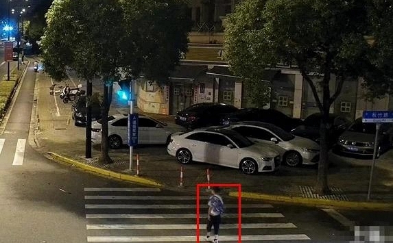 Cãi nhau với cha mẹ, cậu bé 11 tuổi có hành động được khen dũng cảm, nhiều người lại lo sợ vô cùng