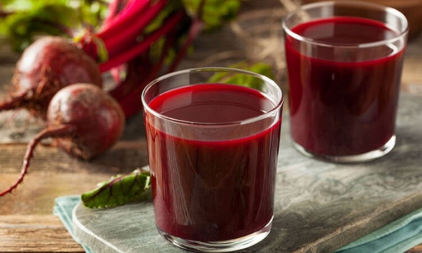 Thức uống màu đỏ này vô cùng tốt cho phụ nữ tuổi 40: Vừa giúp da sáng lại còn khỏe tim và não