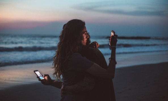 'Bắt bài' dấu hiệu ngoại tình của đàn ông 12 cung hoàng đạo