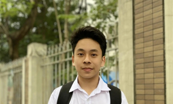 Nam sinh tiết lộ sự thật về trường Chuyên Ngữ: 'Ngập ngụa' trong bài tập nhưng có tới 20 CLB, vô vàn hoạt động ngoại khóa để xả stress