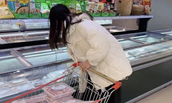 Buổi đầu gặp mặt đã mua cả xe ba chỉ bò cuộn, mẹ đơn thân khiến bạn xem mắt quay lưng bỏ đi