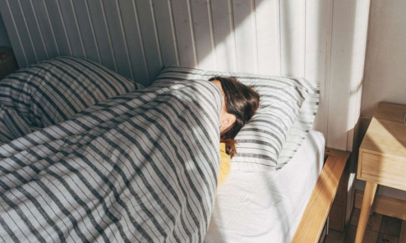 Cơ thể xuất hiện 5 dấu hiệu chứng tỏ thận yếu, duy trì 4 thói quen giúp dưỡng thận, cơ thể trẻ khỏe thấy rõ