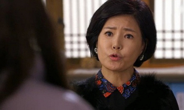 Đến nhà ra mắt, mẹ chồng tương lai đưa ra 3 yêu cầu oái oăm khiến cô gái 'chạy mất dép'