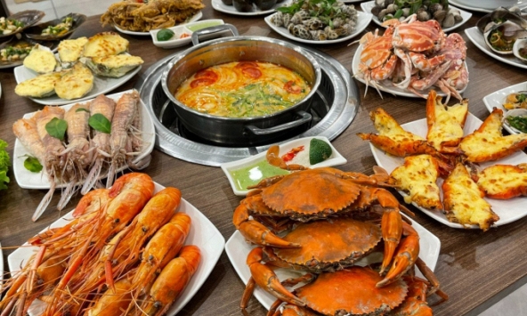 Lần đầu hẹn gặp mặt ở quán buffet hải sản 1,3 triệu mỗi người, cô gái bị anh chàng từ chối 