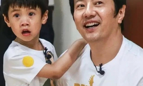 Nam ca sĩ 'khoe' phạt con, nhận chỉ trích nhiều đến nỗi phải sửa bài, cảnh báo: Đừng ai làm theo tôi nhé!