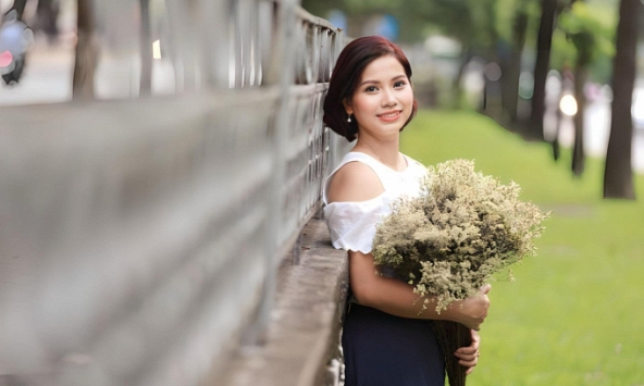 Kinh tế khó khăn, nên bán tài sản cho con đi du học hay để lại của cải thì tốt hơn? Đây là lựa chọn của bà mẹ Hà Nội