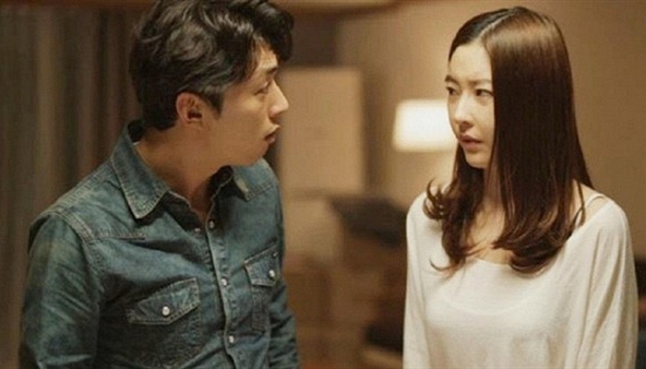 Nỗi khổ của cô vợ bị chồng 'đập tiền' vào mặt, chuyển khoản biếu bố mẹ vợ 50 triệu nhưng không cho vợ về ngoại ăn Tết