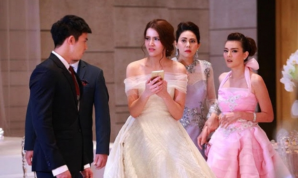 Trong hôn lễ, chú rể 'chơi lớn' rồi cười cợt khiến cô dâu ly hôn chỉ sau 48 giờ