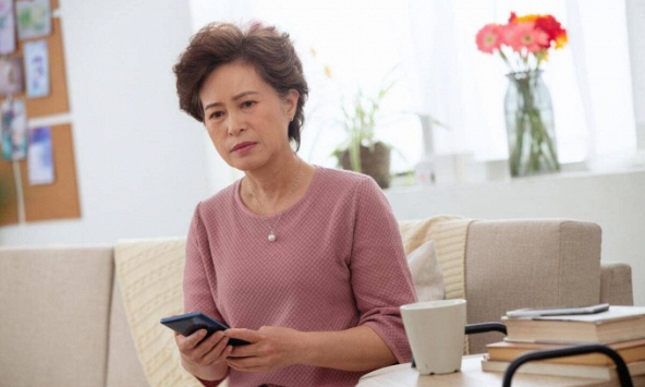 Mẹ chồng dọn đến nhà con trai ở, góp 5 triệu tiền sinh hoạt 1 tháng nhưng vẫn bị con dâu 'chơi xỏ'