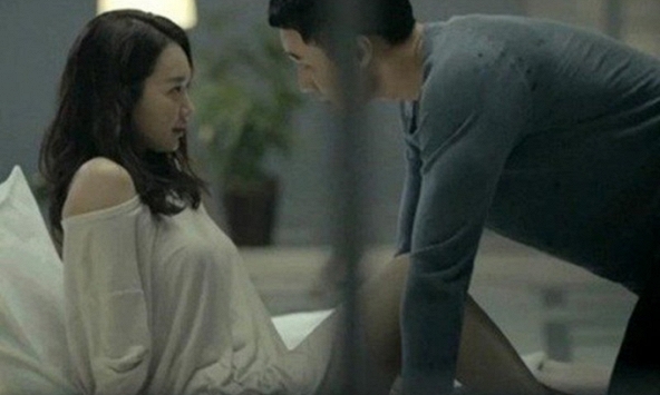 Tha thứ cho chồng ngoại tình trước đám cưới, 4 năm sau vợ hối hận tột độ