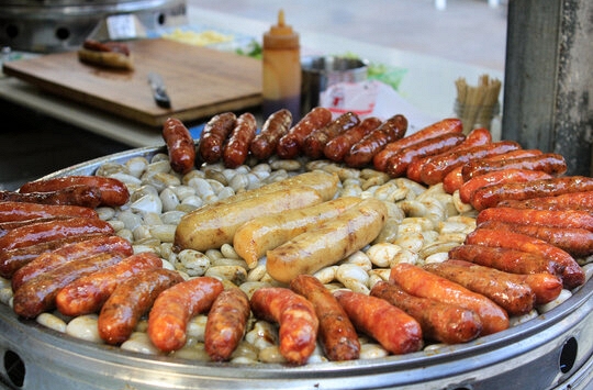 Món ăn đang hot của giới trẻ: Từ lâu đã được WHO liệt vào nhóm gây ung thư, không nên quá lạm dụng kẻo 'rước bệnh'