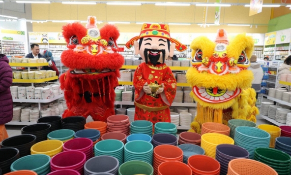 Đi Thanh Trì, Sóc Sơn shopping? Nghe hoang đường nhưng thực sự là “thiên đường bát đĩa” của thị trường mua sắm