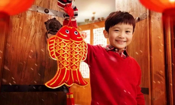 Sau khi đi thăm họ hàng dịp Tết, tôi mới nhận ra: Đằng sau những đứa trẻ có lòng tự trọng thấp thường có 2 kiểu cha mẹ