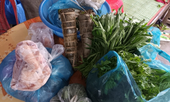 Sau Tết em dâu lên thành phố mang đồ ăn đi bị chị chồng nói “bòn rút” và cái kết cực hả hê