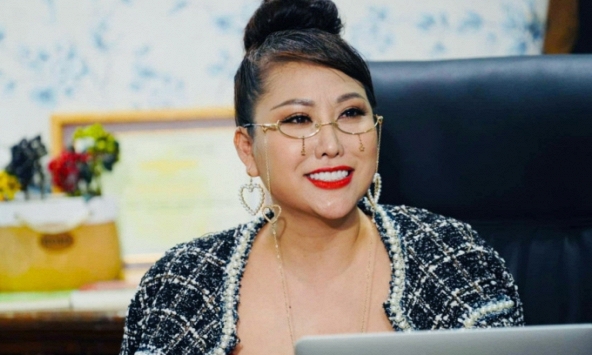 Học vấn bất ngờ của Phi Thanh Vân: Thuở nhỏ là mọt sách, tuổi 41 là Tiến sĩ danh dự, nắm trong tay gần chục loại bằng cấp