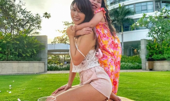 Thêm một lần siêu mẫu Hà Anh thẳng thừng đáp trả khi bị thắc mắc chuyện dạy con: Hợp lý đến mức không bắt bẻ được từ nào