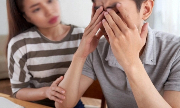 Tháng nào vợ cũng tiêu hết 30-40 triệu, tôi choáng váng nhưng vẫn phải câm nín khi vợ nói lý do